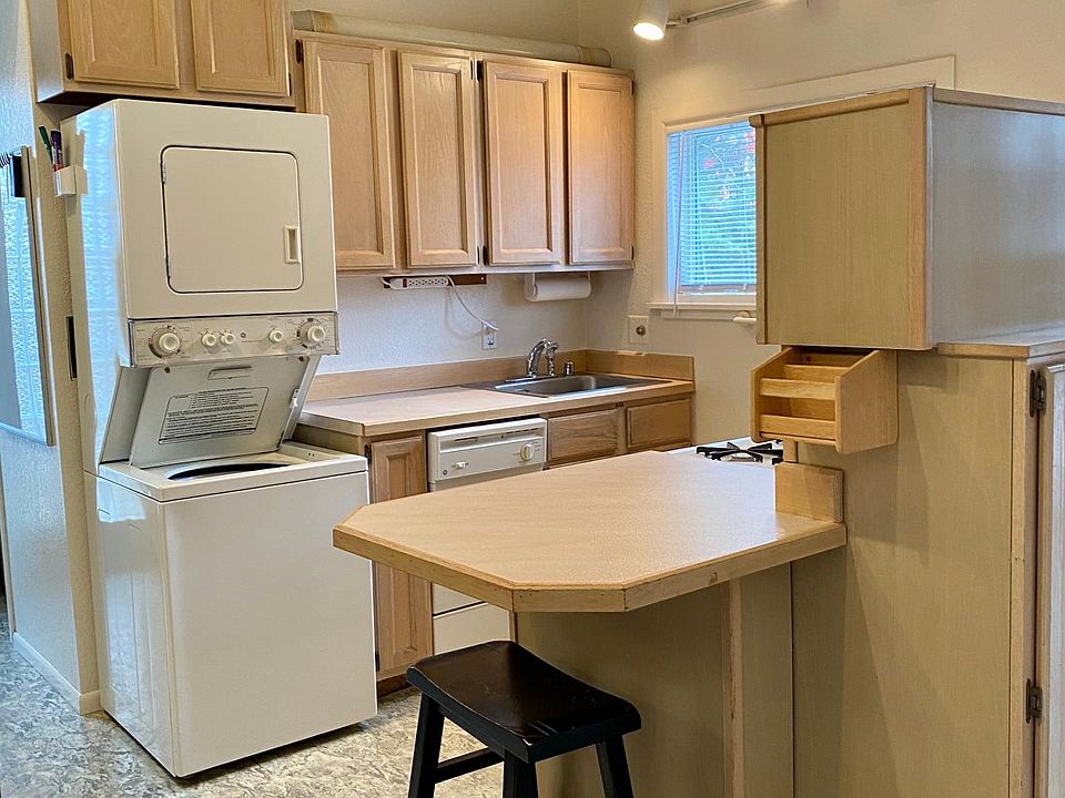 Kitchen and Island
