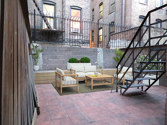 5th image of 555 W 183rd St #B