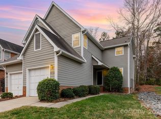 9712 Saint Vincent Ln, Charlotte, NC 28277