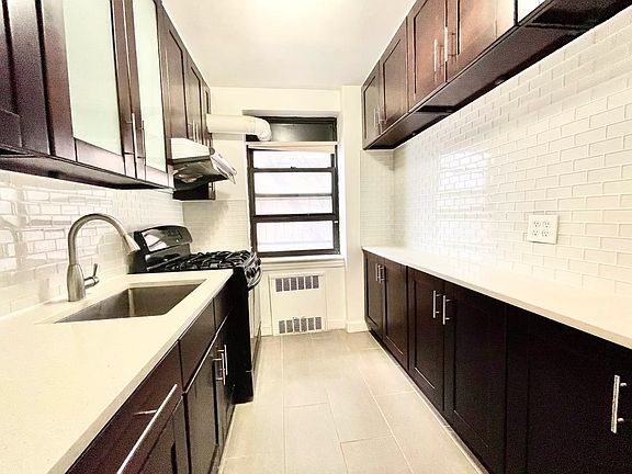 5th image of 25-34 Union St #1D