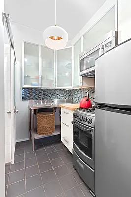 Rented by Nest Seekers International | media 14