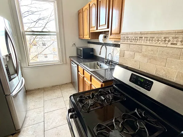 162 19th St Floor 1, Union City, NJ 07087