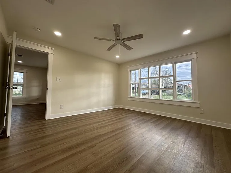 804 E Water St — Photo 17