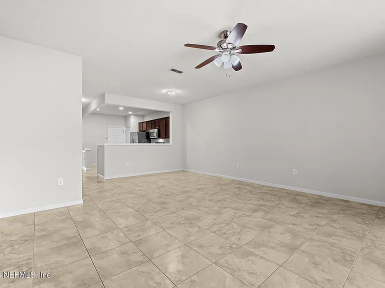 6791 Roundleaf Dr — Photo 15