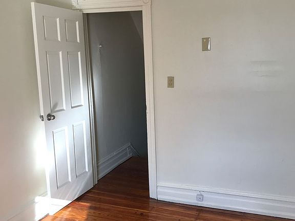 4th image of 139 N 10th St APT 3