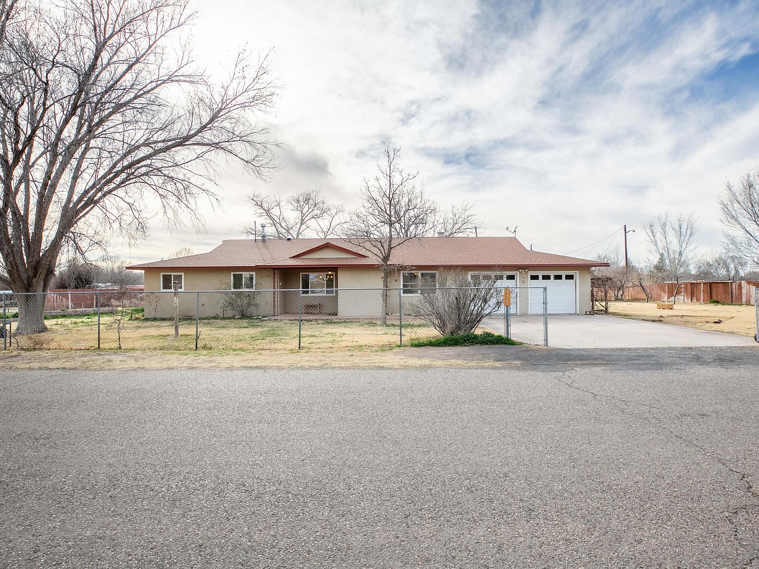 975 Manzanito Dr, Bosque Farms, NM 87068 Zillow