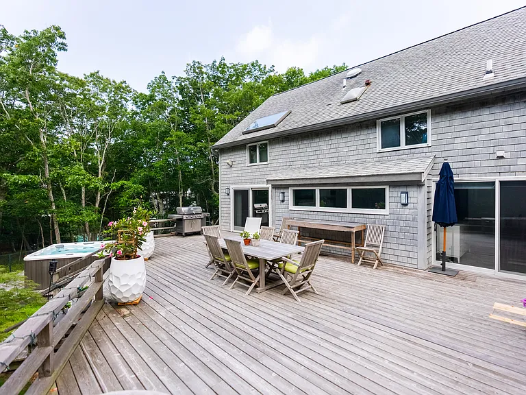 10 Crows Nest Cir — Photo 25