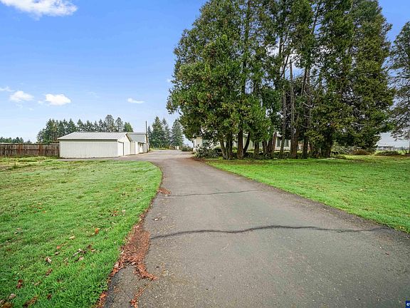 3rd image of 5992 Village View Ct SE