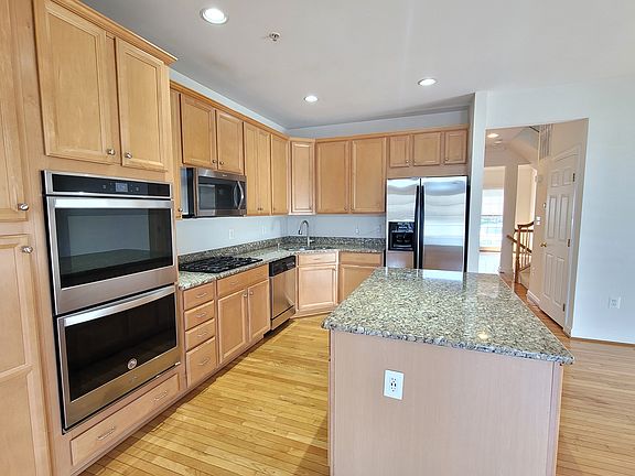 3rd image of 1509 Rutland Way
