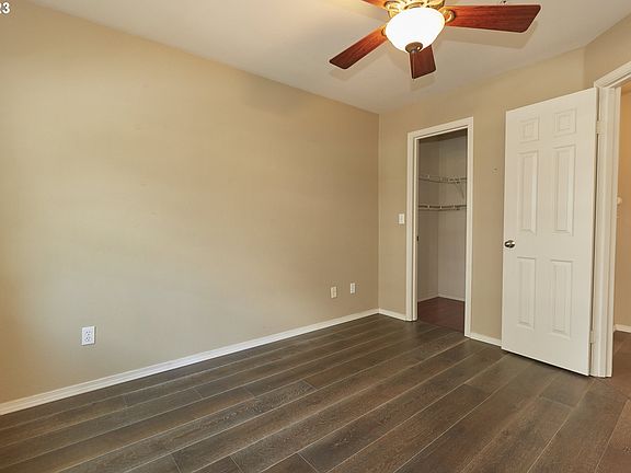 3rd image of 1734 SE Halyard Ln