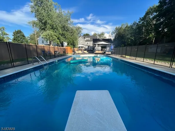 652 W 8th St, Plainfield, NJ 07060