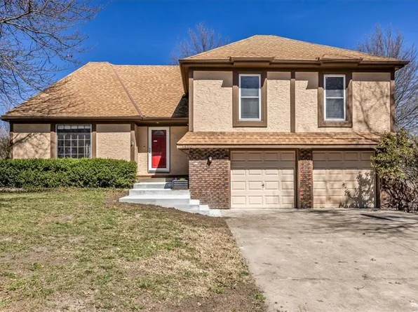1420 E Sunvale Dr, Olathe, KS 66062