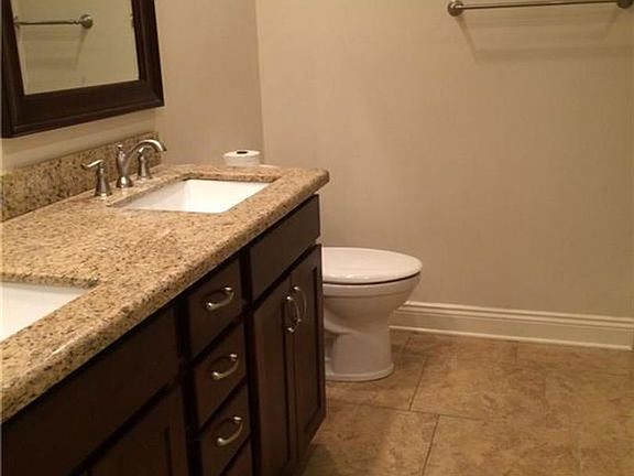 4th image of 625 Orchard Dr
