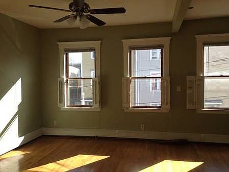 2nd image of 10 Leeds St
