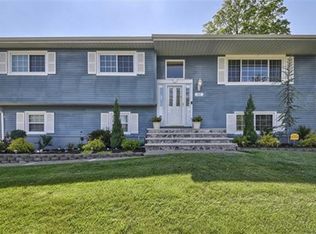 62 Webster Dr, Wayne, NJ 07470