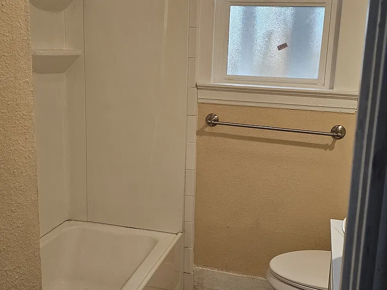 Master Bedroom No.02