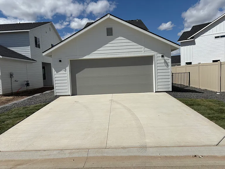 4392 N Glassford Ave — Photo 2