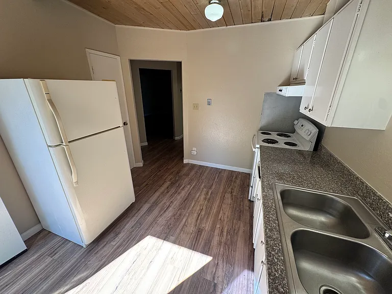 1194 Bret Harte Rd #3 — Photo 2