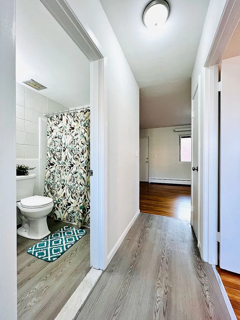 1710 Broad Street — Photo 3