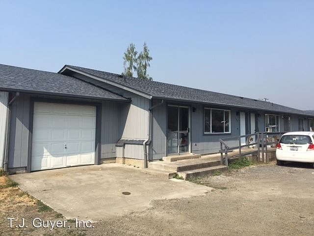 1st image of 109 Lilac Ln