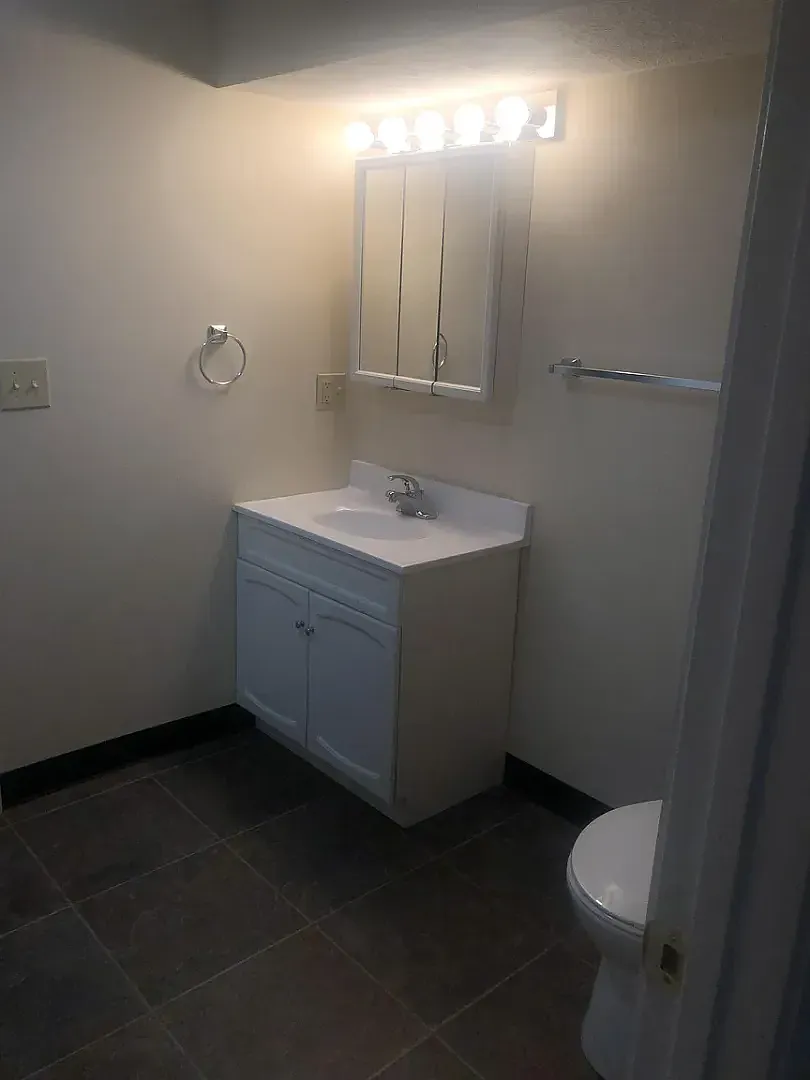 449 S Henderson St — Photo 4