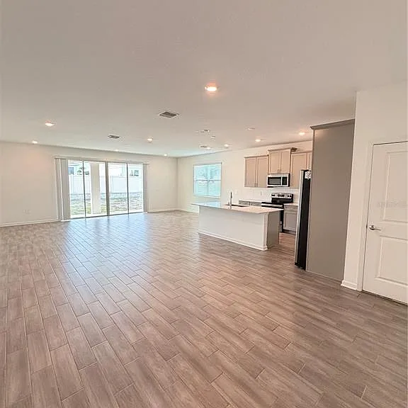 6367 Lakepine St — Photo 5