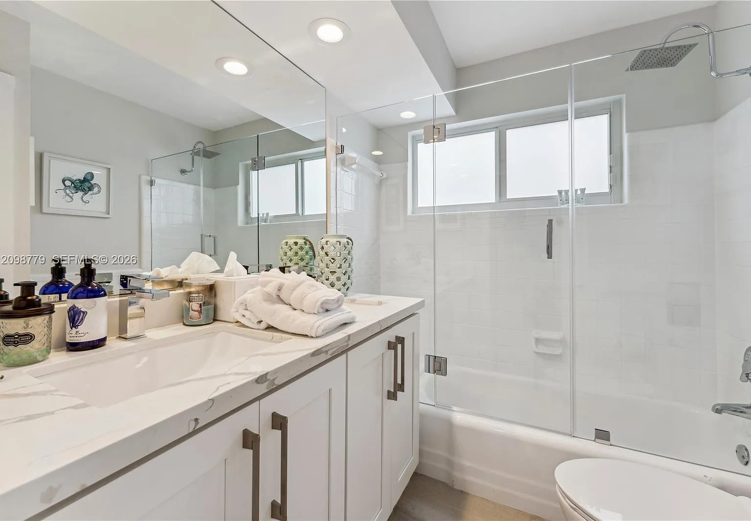 3 bed, 2.0 bath, 1584 sqft, $7,500 — Photo 4