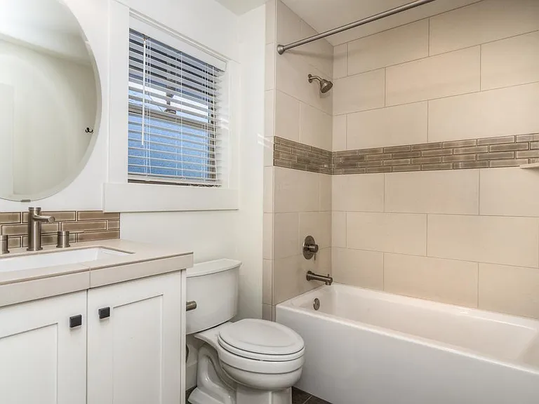 Bathroom 2 with tub/shower combo