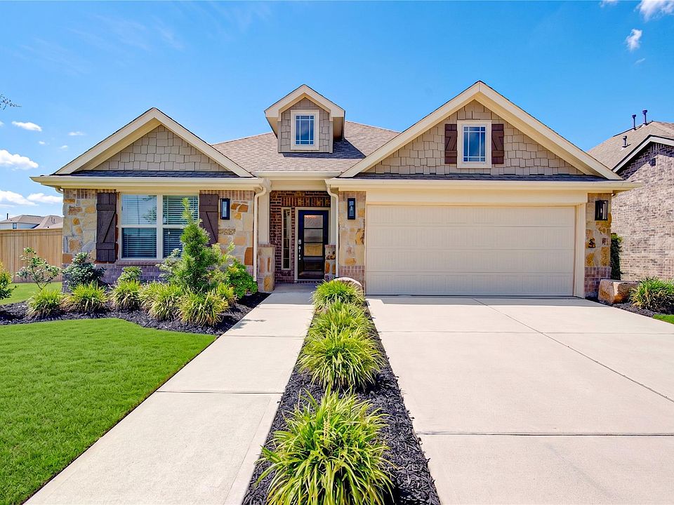 1st image of 8803 Oak Springs Dr