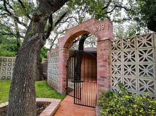218 Prinz Dr, Castle Hills, TX 78213