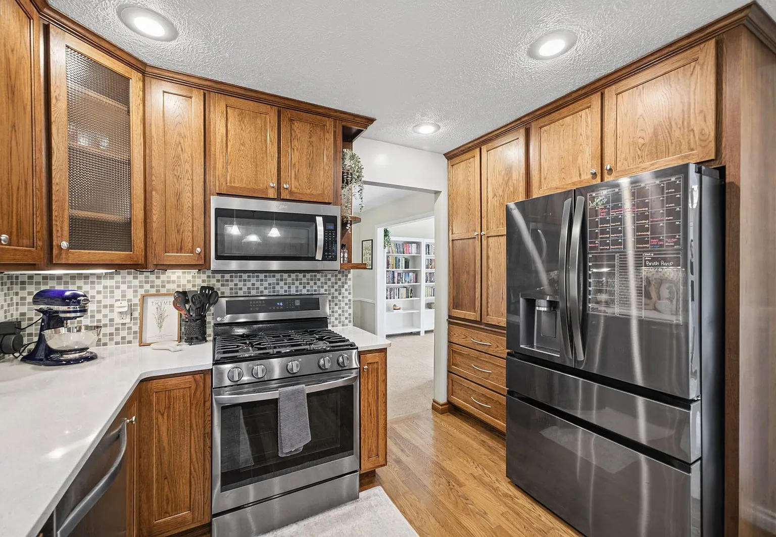 4 bed, 3.0 bath, 2610 sqft, $3,100 — Photo 4