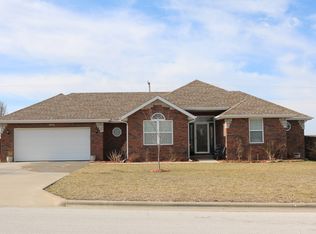 963 Megan Ln, Willard, MO 65781