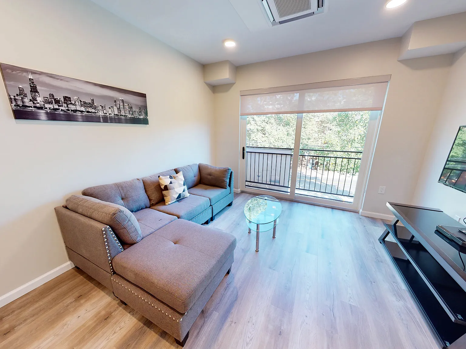 2 bed, $2,250 — Photo 2