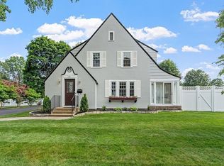 18 Merriam Ave, Shrewsbury, MA 01545