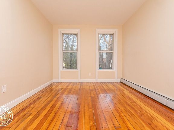 2nd image of 477 Bainbridge St #2A