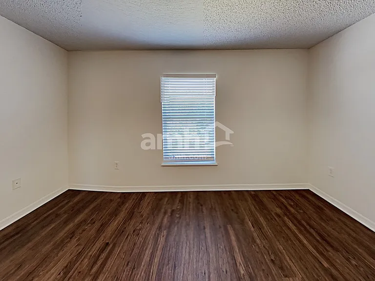 10421 Opus Dr — Photo 15