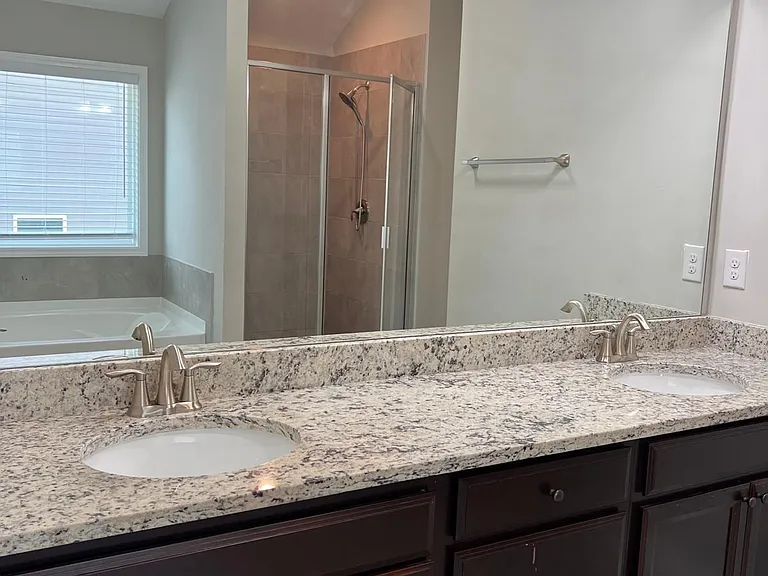 2815 Prestwood Dr — Photo 12