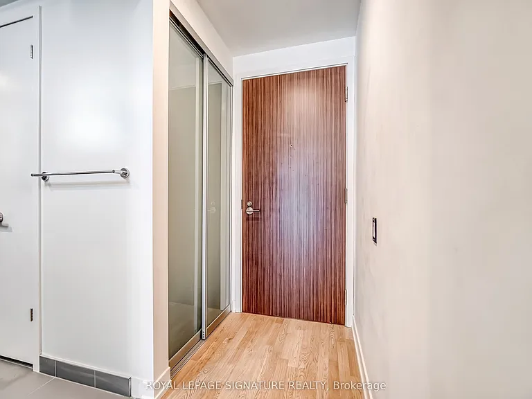 461 Adelaide St W #1022 — Photo 2