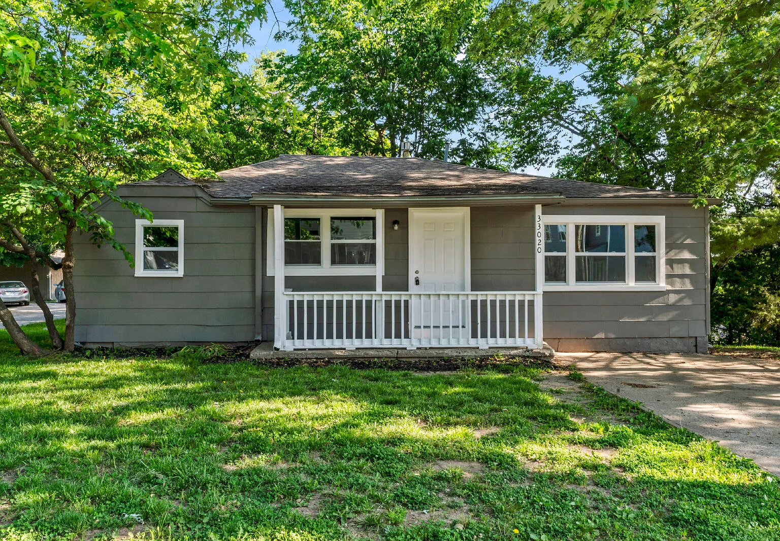 3 bed, 1.0 bath, 1118 sqft, $1,650 — Photo 1