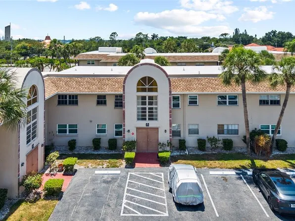 2727 75th St W APT 8A13, Bradenton, FL 34209