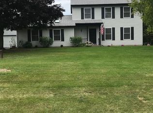 9600 Daisy Ln, Dexter, MI 48130