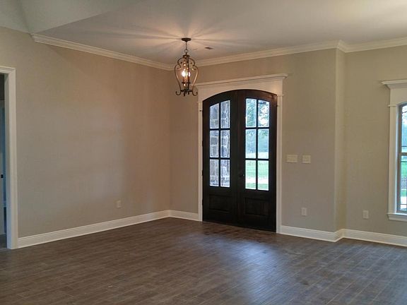 4th image of 16 Oak Haven Dr