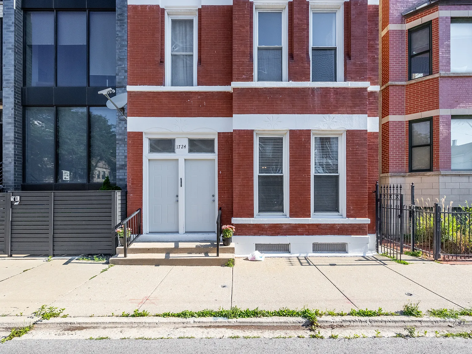 1724 W Augusta Blvd — Photo 3