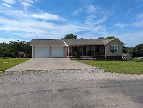 1st image of 17 Cecelia Dr