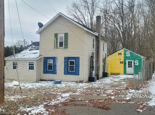 401 Meeker St, Leslie, MI