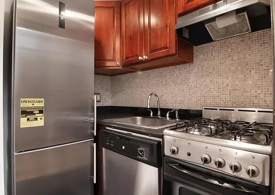 Rented by WAM Partners - William Moses Co. | media 74