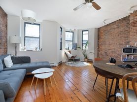 75 Chandler St, Boston, MA