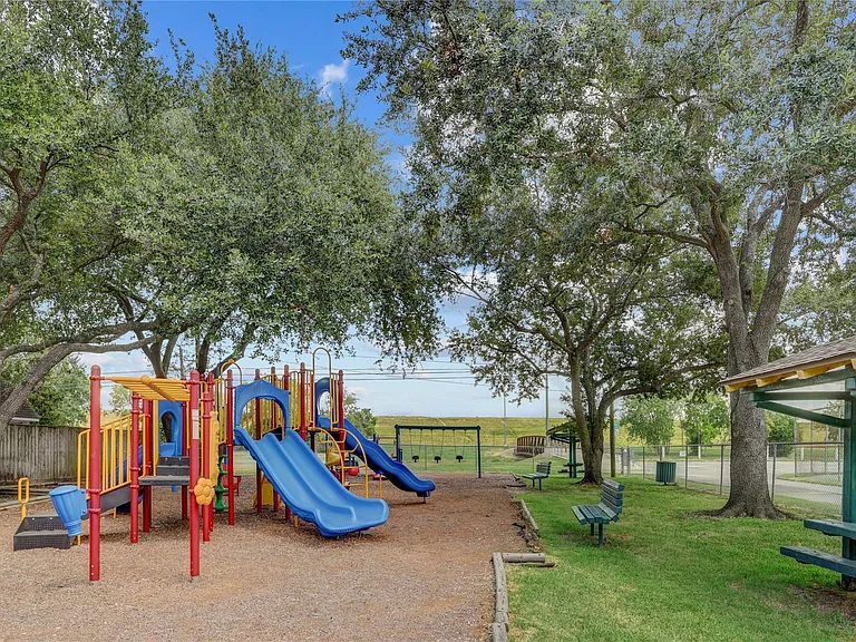 11703 Wickhollow Ln — Photo 34