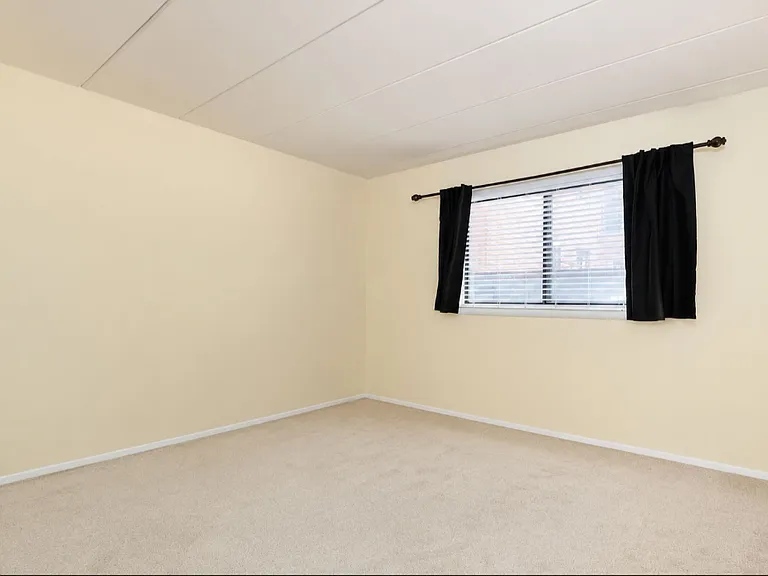 125I Clubhouse Dr SW #1 — Photo 2