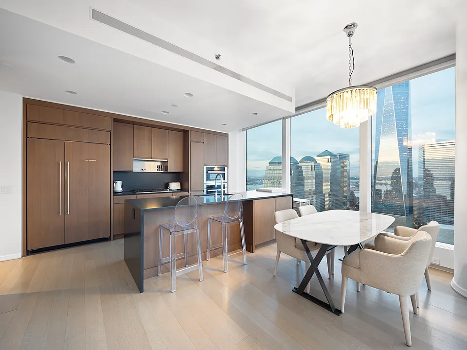 50 West St #43A